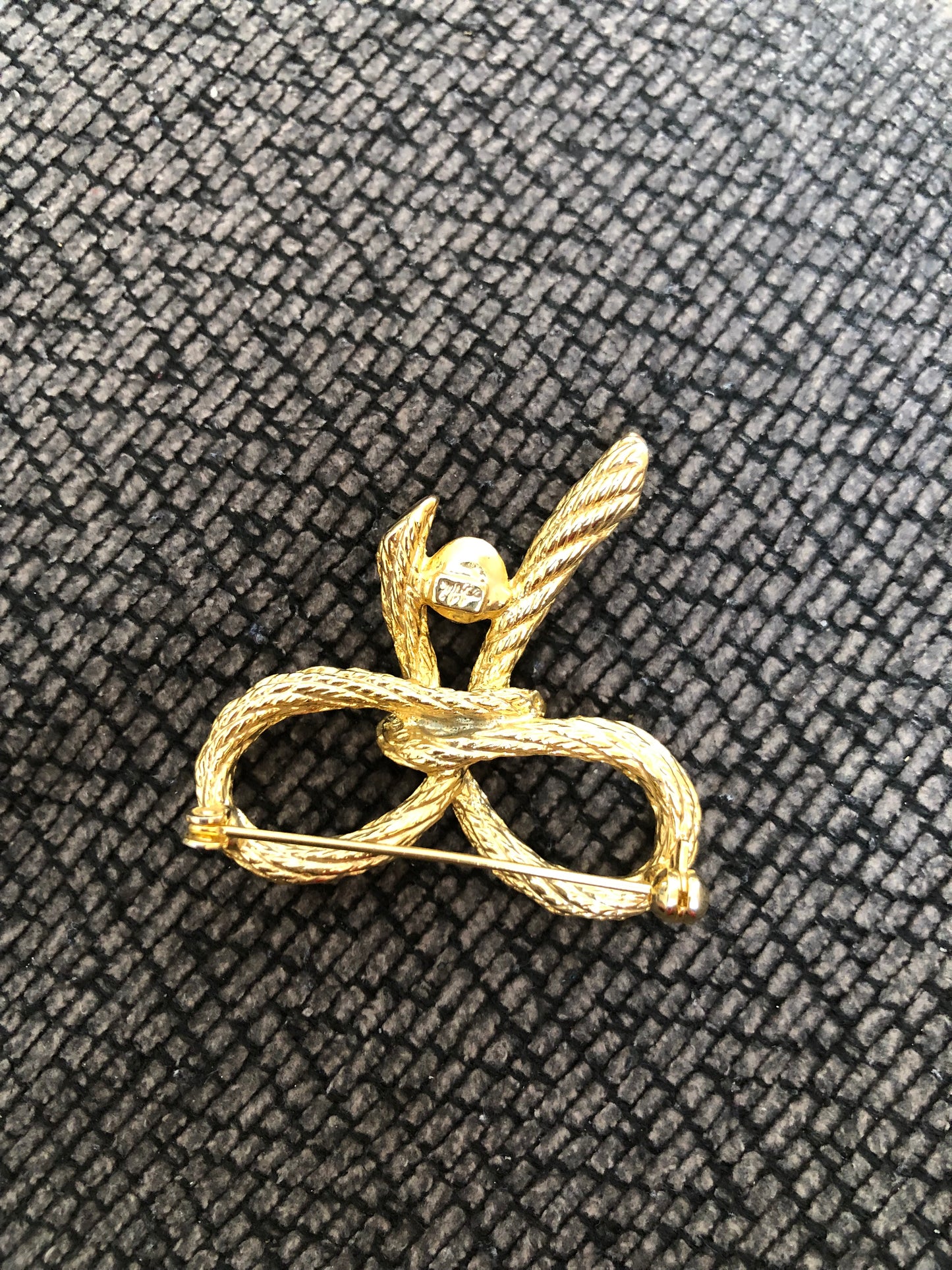 Broche vintage nœud doré avec perle imitation