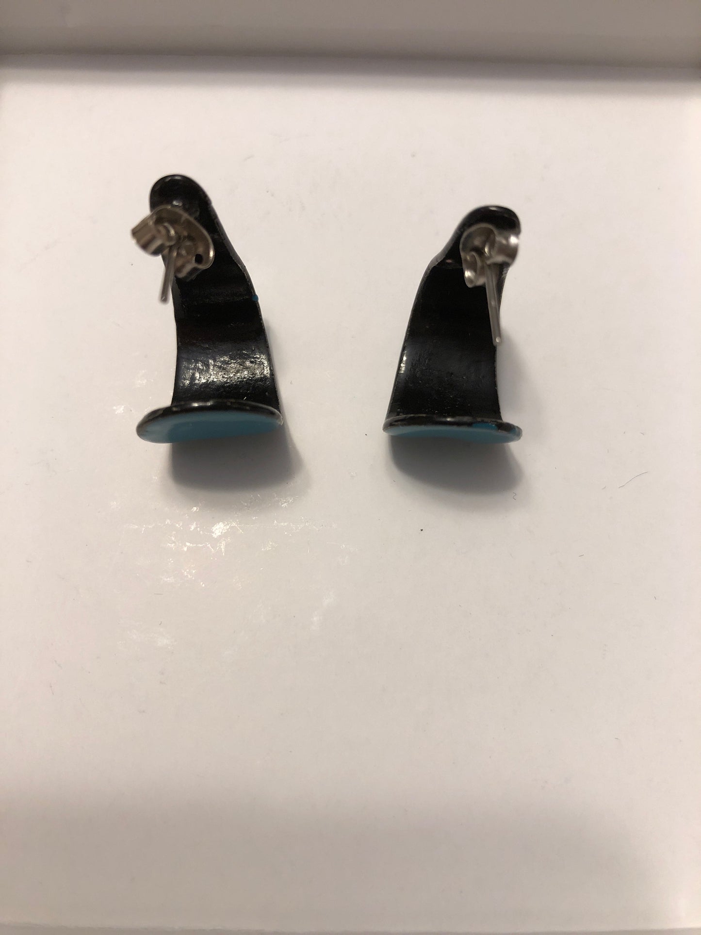 Boucles d’oreilles demi-créoles vintage résine turquoise