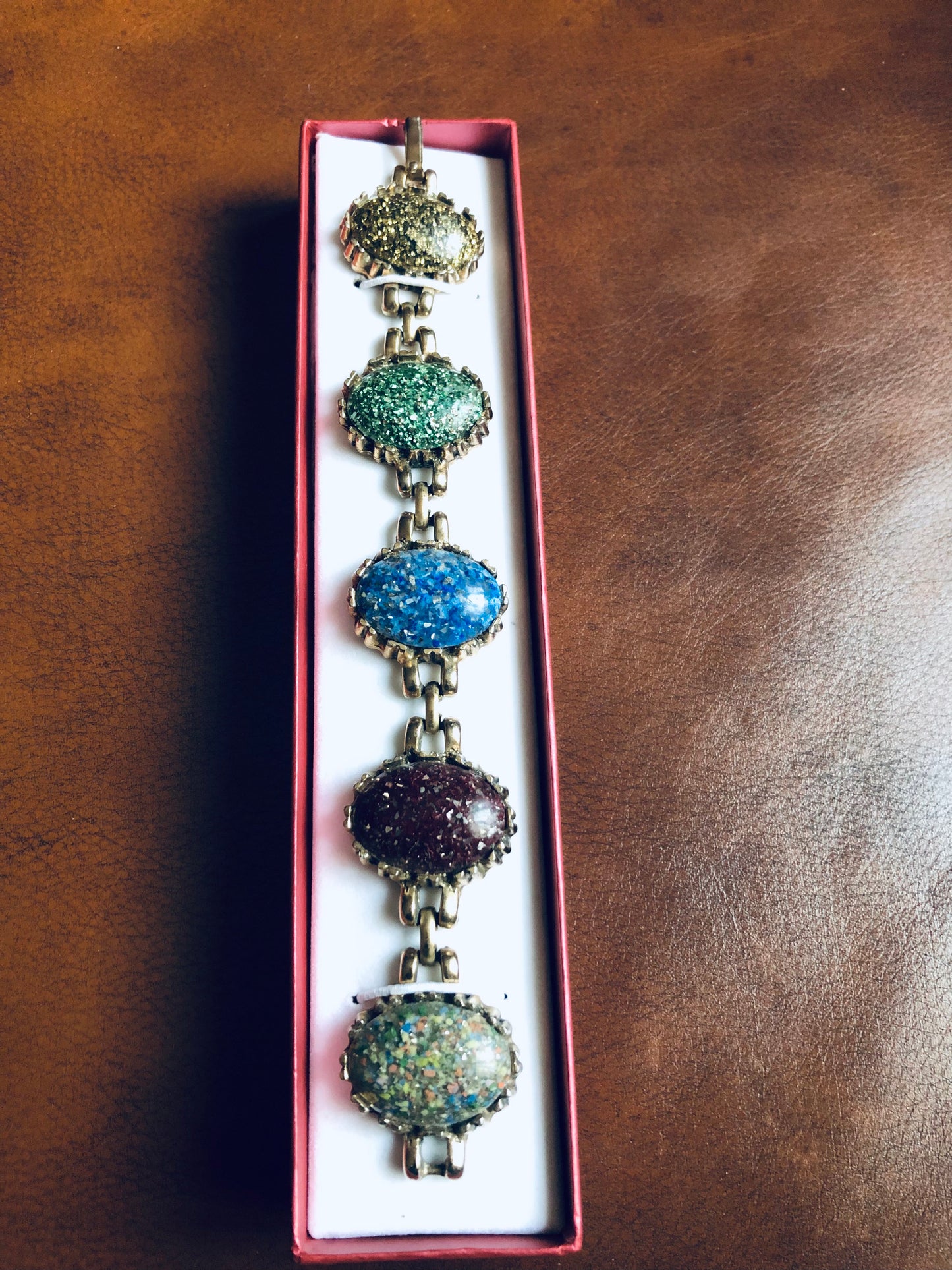 Bracelet vintage cabochons pailletés multicolores – style années 60–70