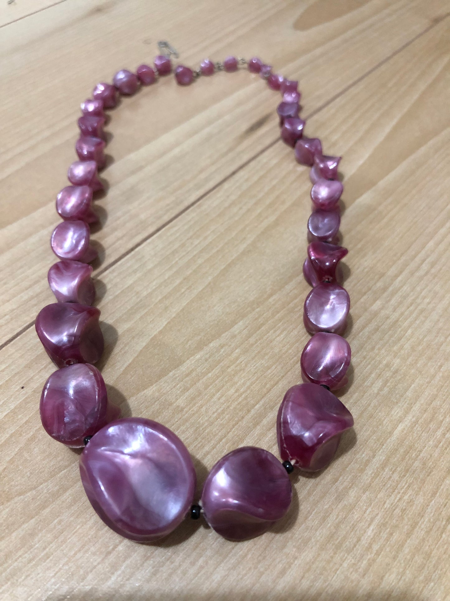 # 17 Vintage Iridescent Pink Shell Necklace Set – Chunky Beads & Clip-On Earrings