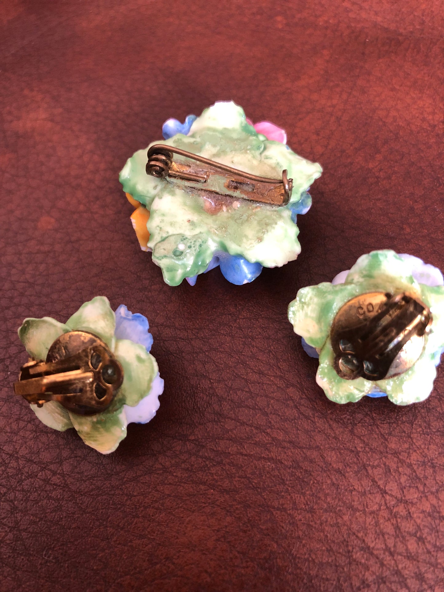 # 35 Ensemble Broche Fleur + Clips Vintage – Résine Peinte à la Main