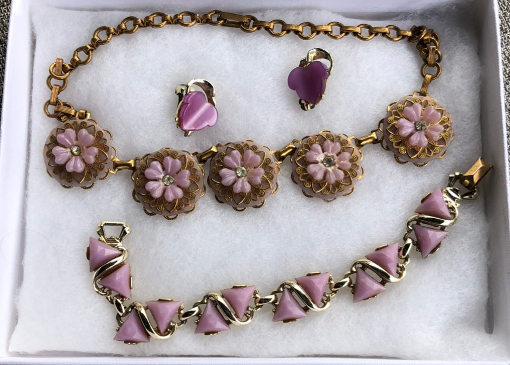 # 11 Vintage Pink Floral Necklace Set with Geometric Bracelet