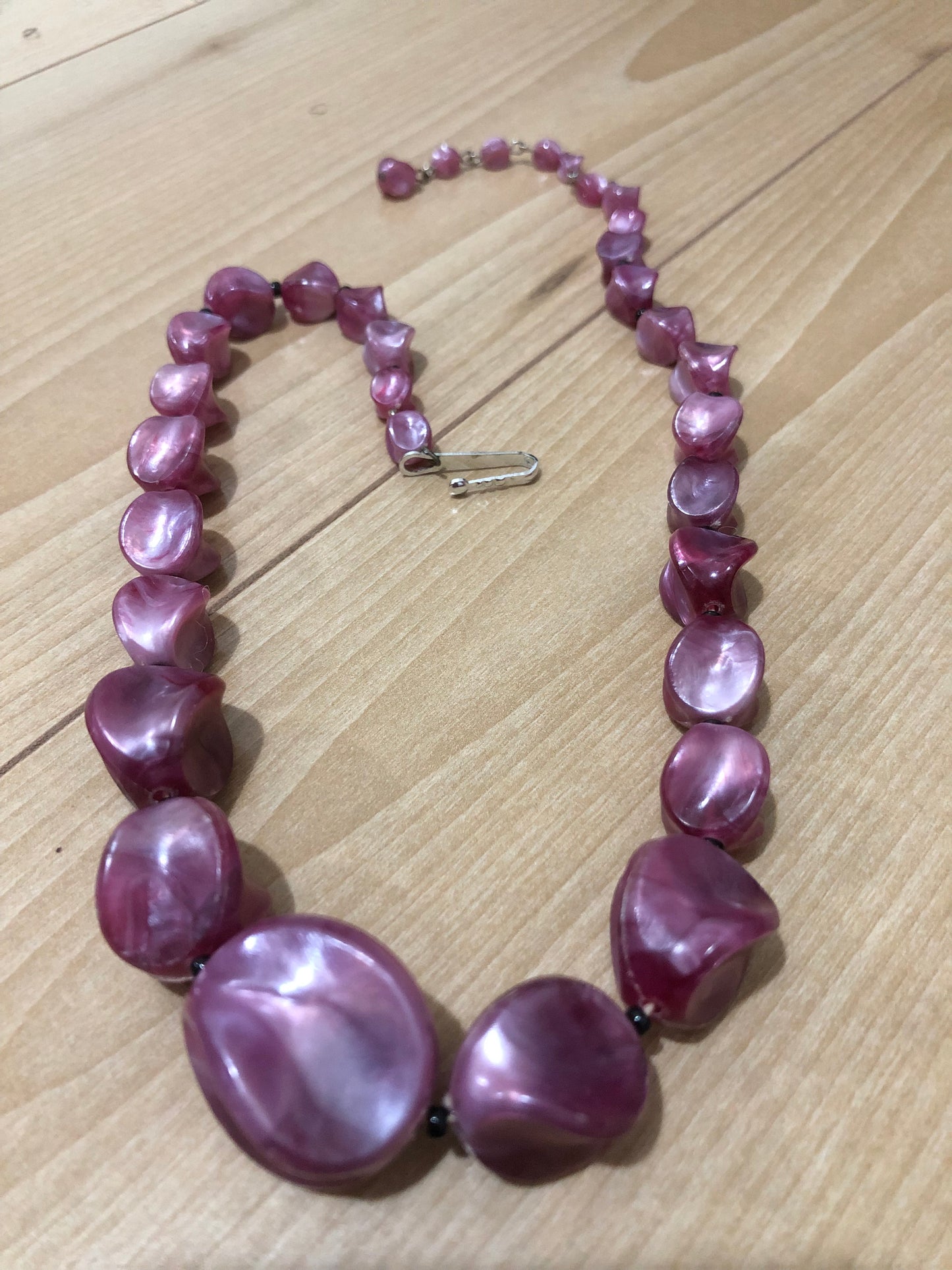 # 17 Vintage Iridescent Pink Shell Necklace Set – Chunky Beads & Clip-On Earrings