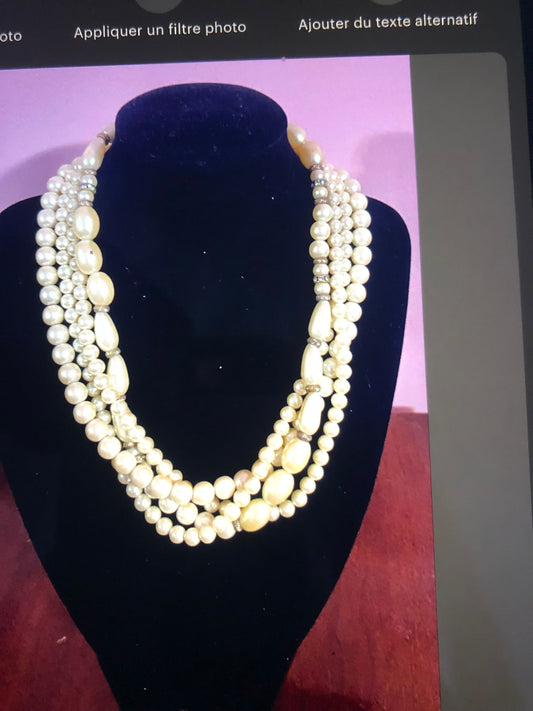 # 1Vintage Triple-Strand Pearl Necklace Set with Statement Clasp