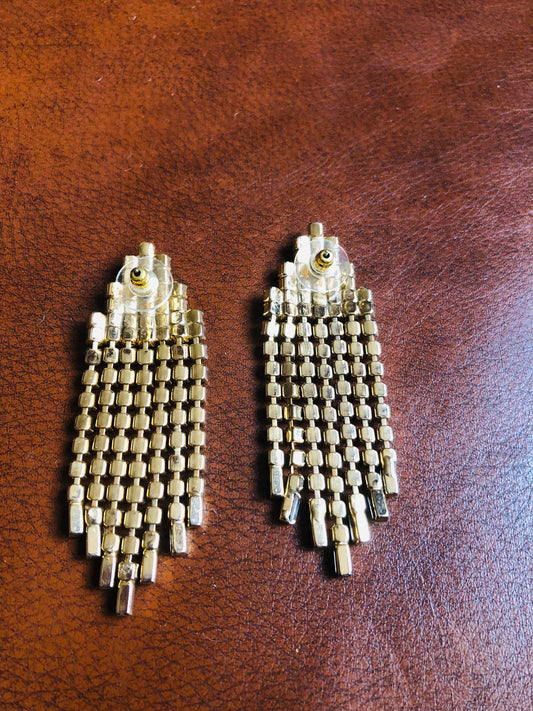 Boucles d’oreilles pendantes dorées à strass – style cascade glamour