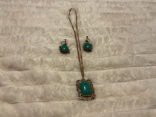 # 42 Vintage Turquoise Pendant Necklace & Clip Earrings Set – Ornate Gold Frame
